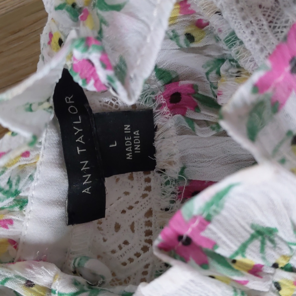 Ann Taylor floral summer top - Picture 3 of 4